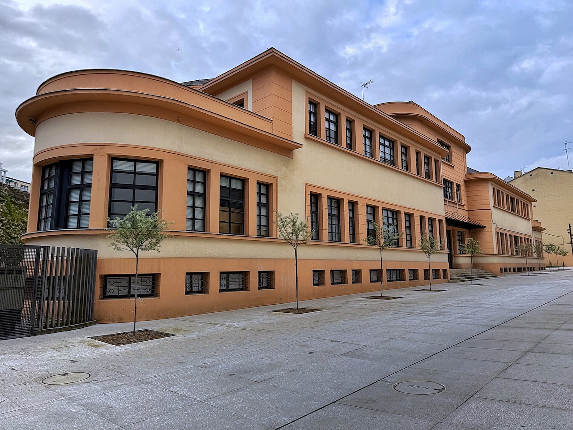 Fachada IES Xoan Montes 2025